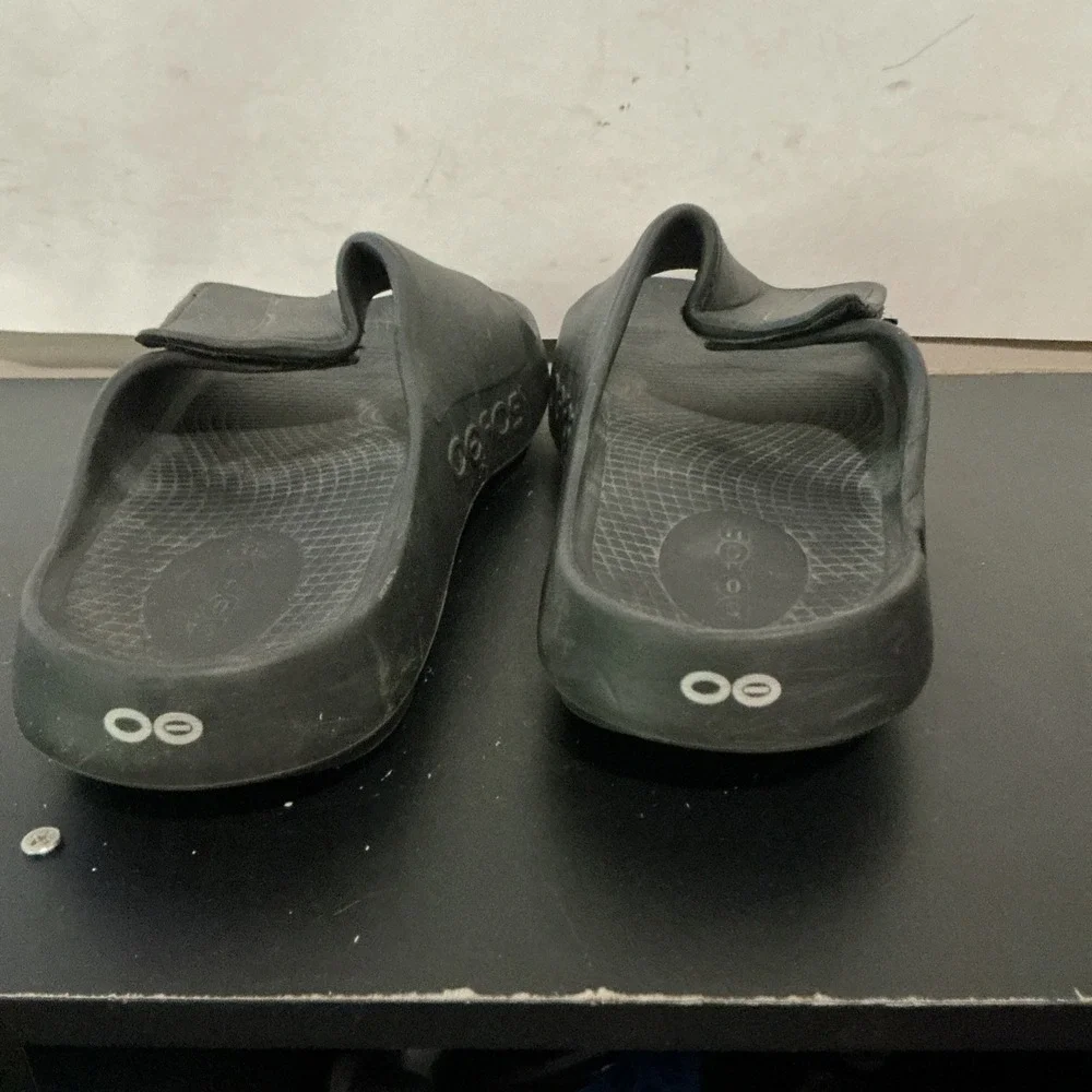 OOFOS OOahh Sport Flex Slide Black Unisex Mens 6 Womens 8 Sandals